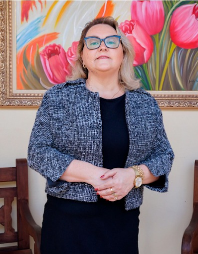 Luciana Gimenez, advogada em Três Corações